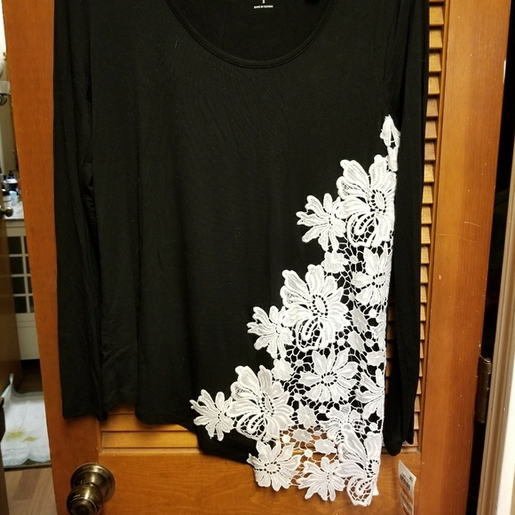 Inc top size small - Picture 2 of 8